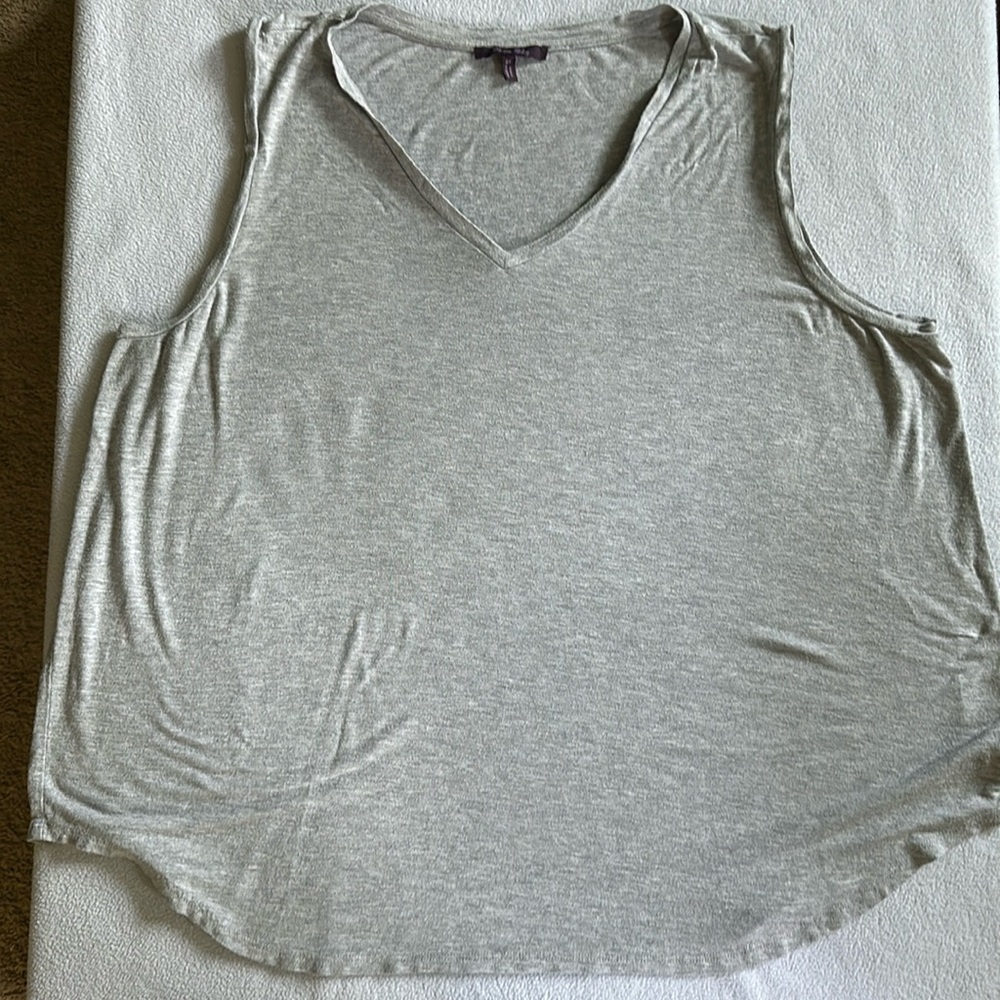 V-neck summer tank - 2X